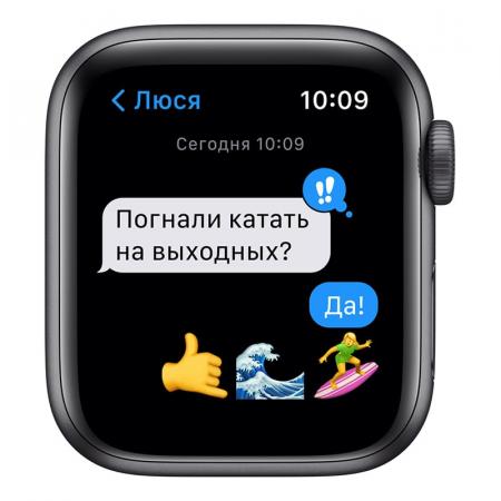 Apple Watch SE (2020), 40 мм корпус из алюминия цвета «серый космос» спортивный ремешок цвета «Midnight»